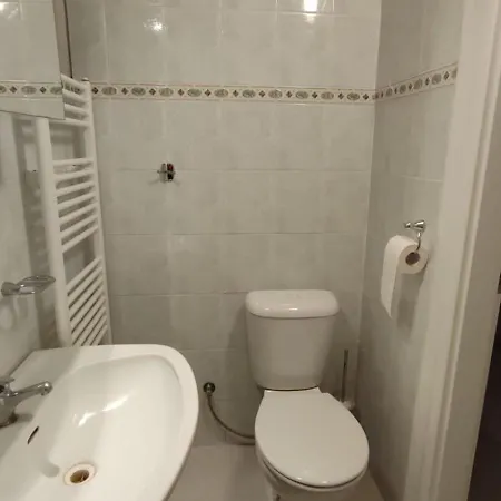 Fully Equipped Family House For Recreation, 5 Cars Free Parking 度假居 Pernek